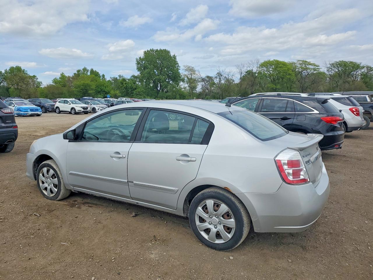 2011 Nissan Sentra 2.0 - Фото 2