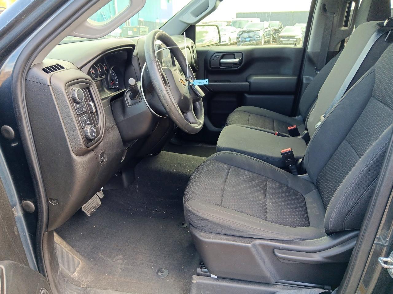 2021 Chevrolet Silverado K1500 Custom - Фото 7