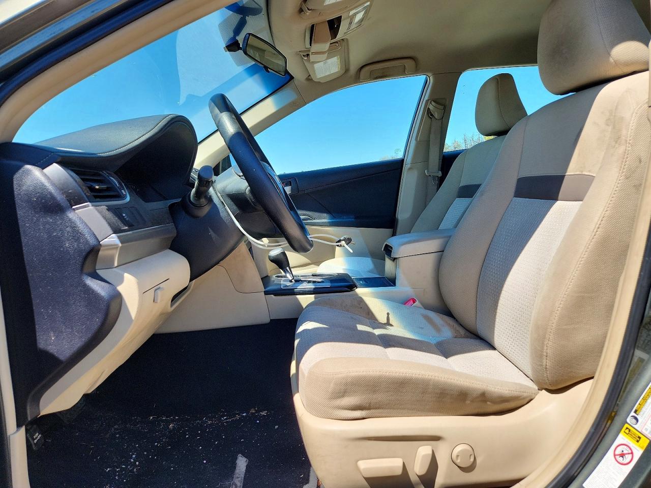 2012 Toyota Camry Le - Image 7