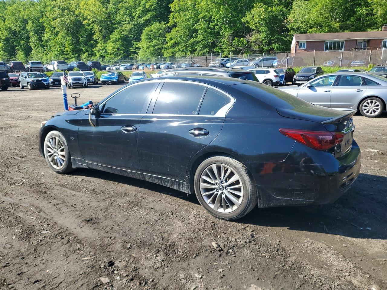 2018 Infiniti Q50 3.0T Luxe - Фото 2