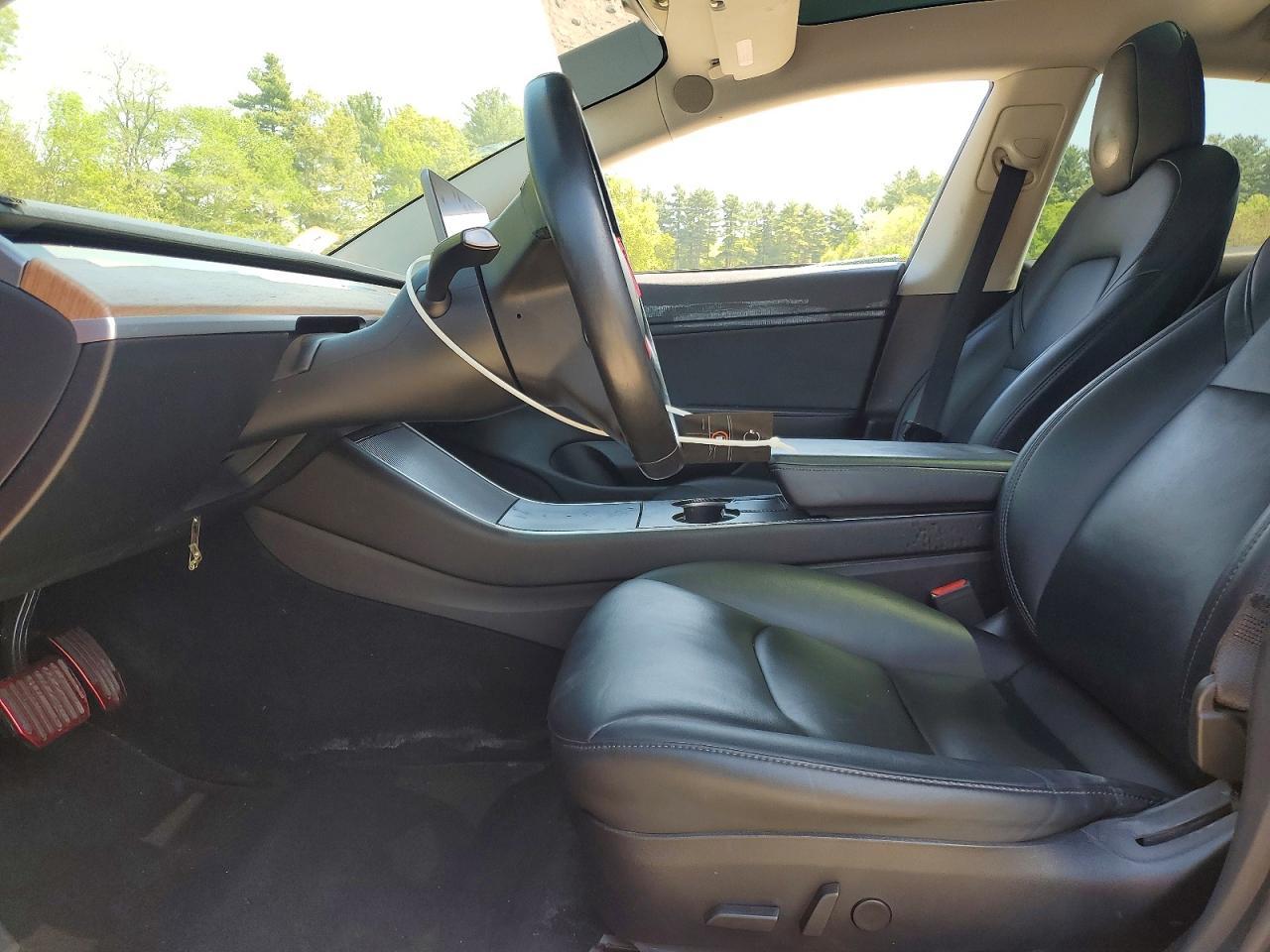 2018 Tesla Model 3 - Фото 7