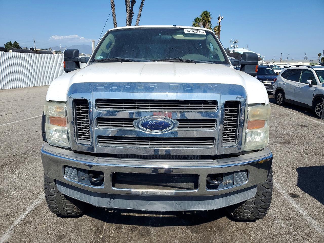 2010 Ford F250 - Фото 5