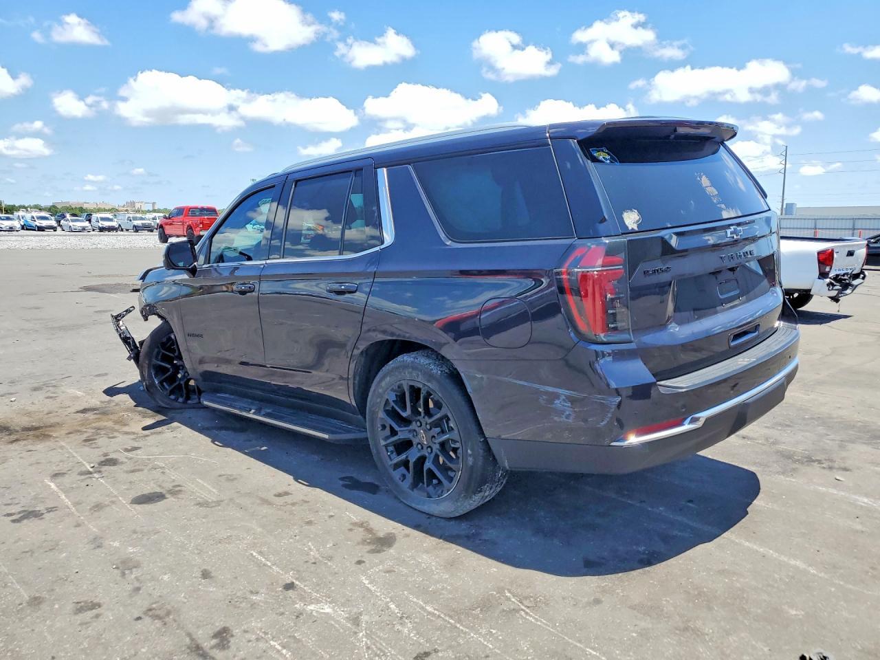 2025 Chevrolet Tahoe C1500 Ls - Фото 2