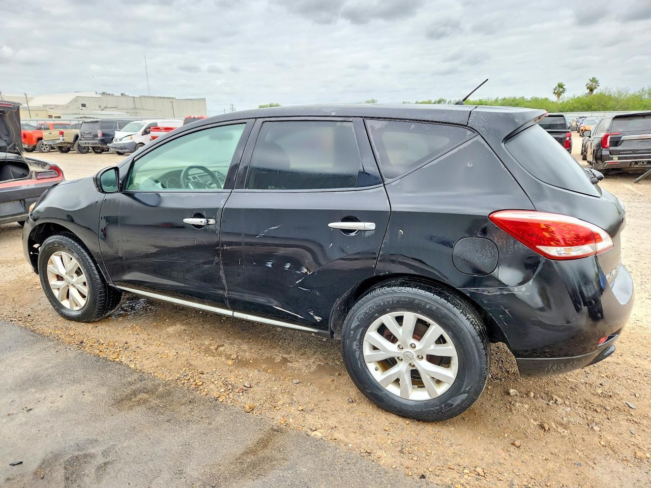 2011 Nissan Murano S - Image 2