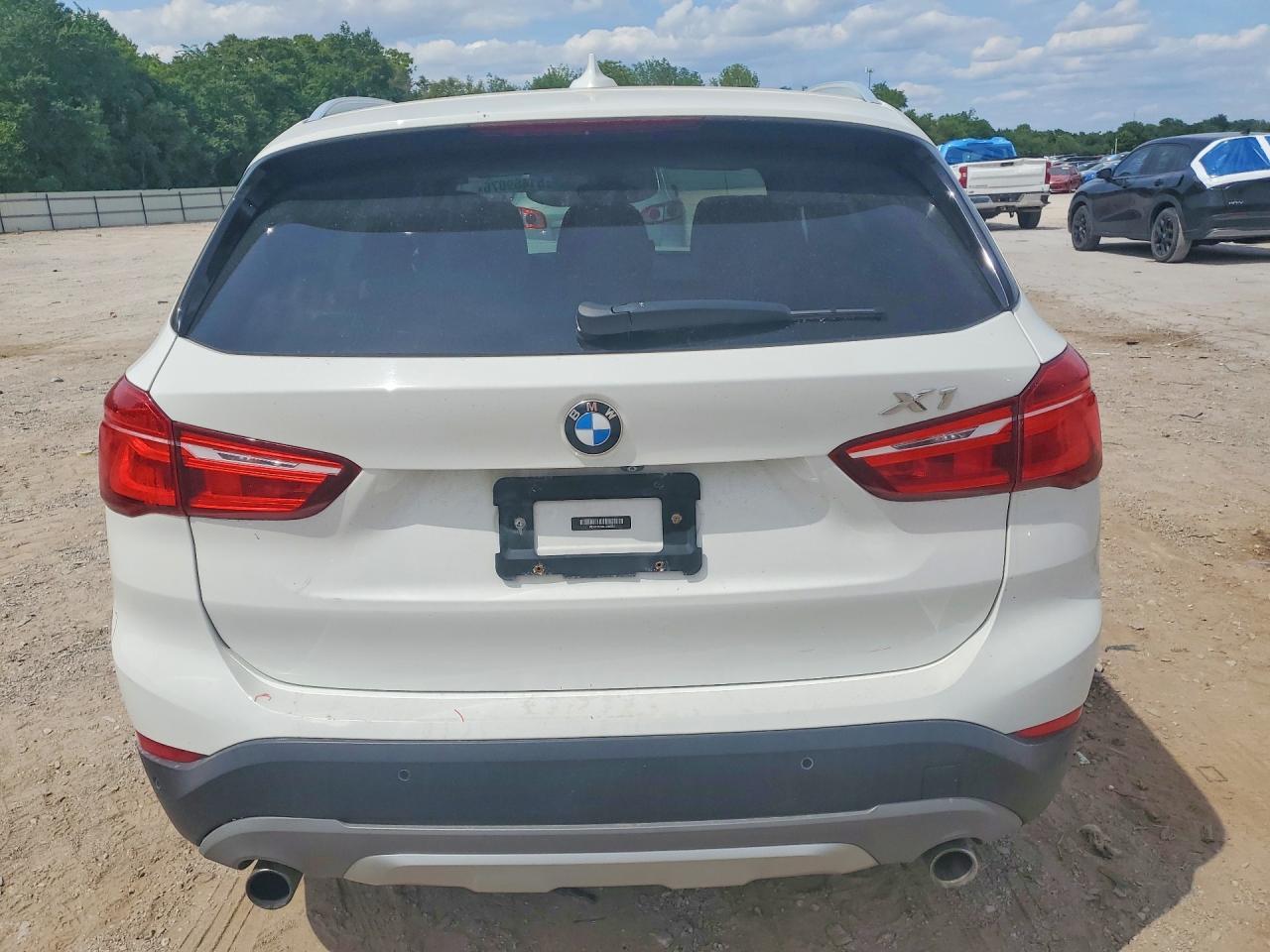 2017 BMW X1 xDrive28I - Фото 6