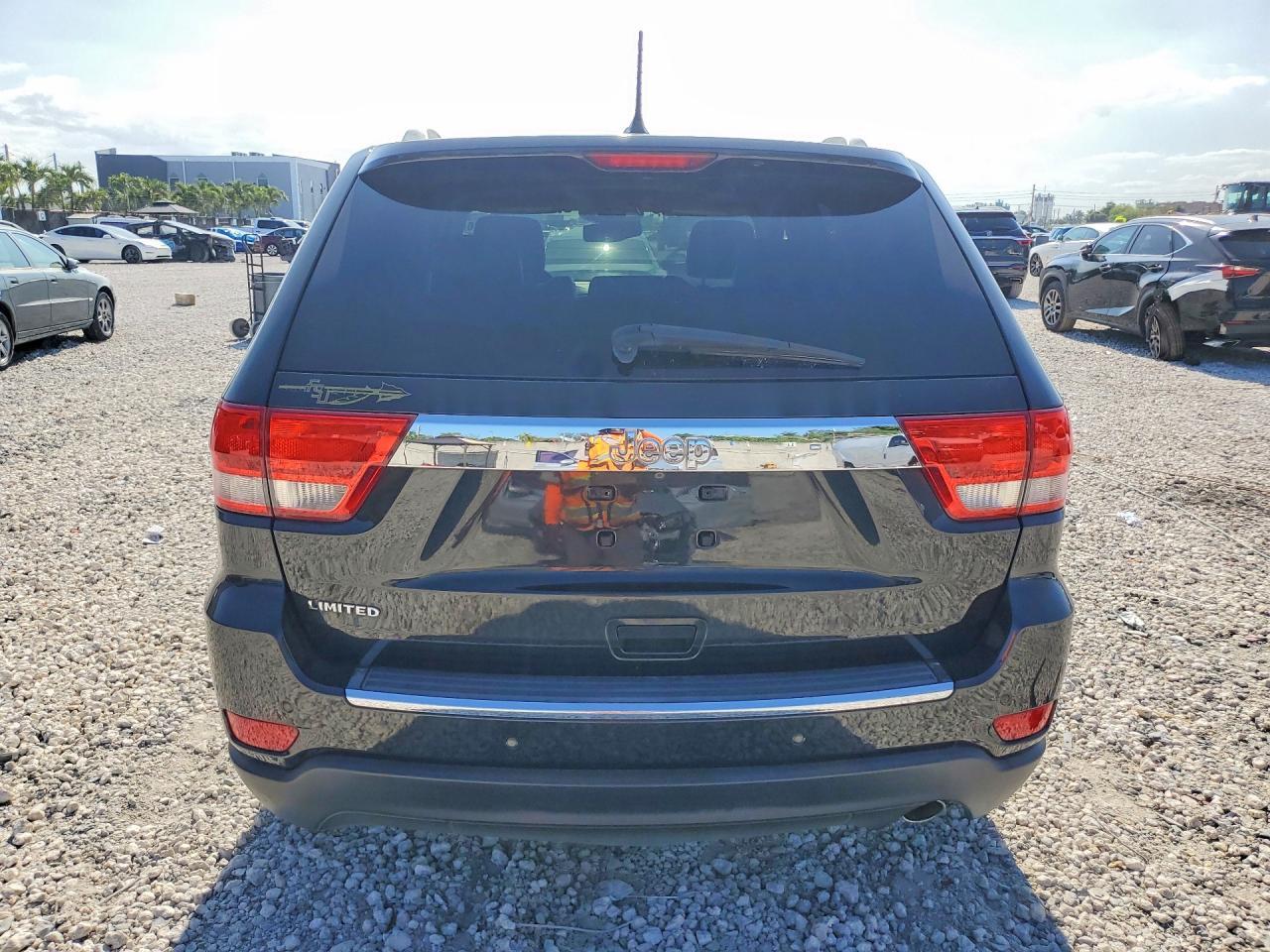 2013 Jeep Grand Cherokee Limited - Image 6