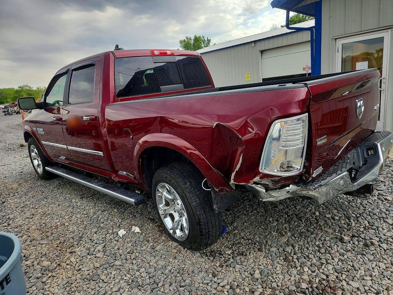 2017 Ram 1500 Laramie - Фото 2