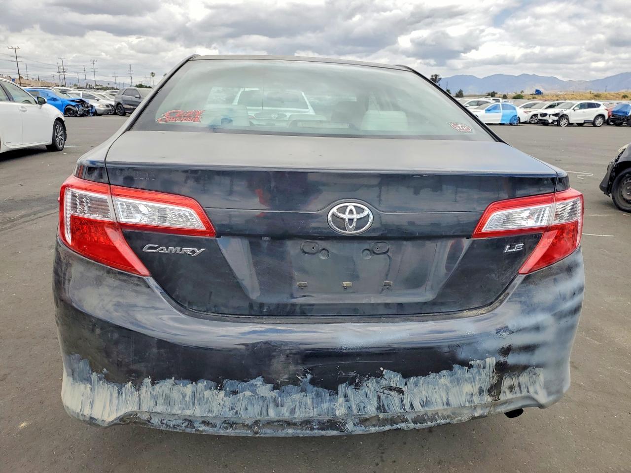 2014 Toyota Camry Le - Image 6