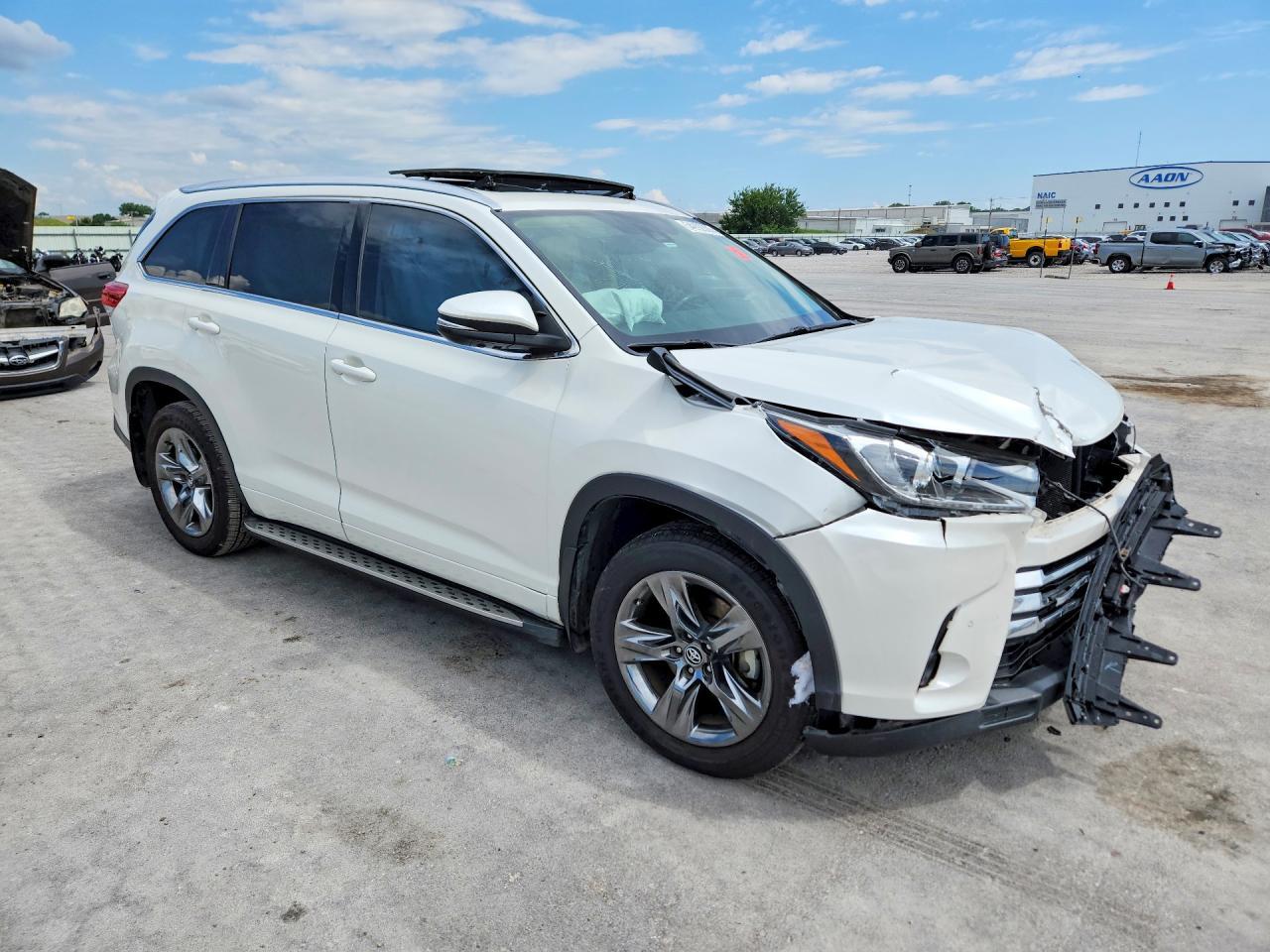 2017 Toyota Highlander Limited Platinum - Фото 4