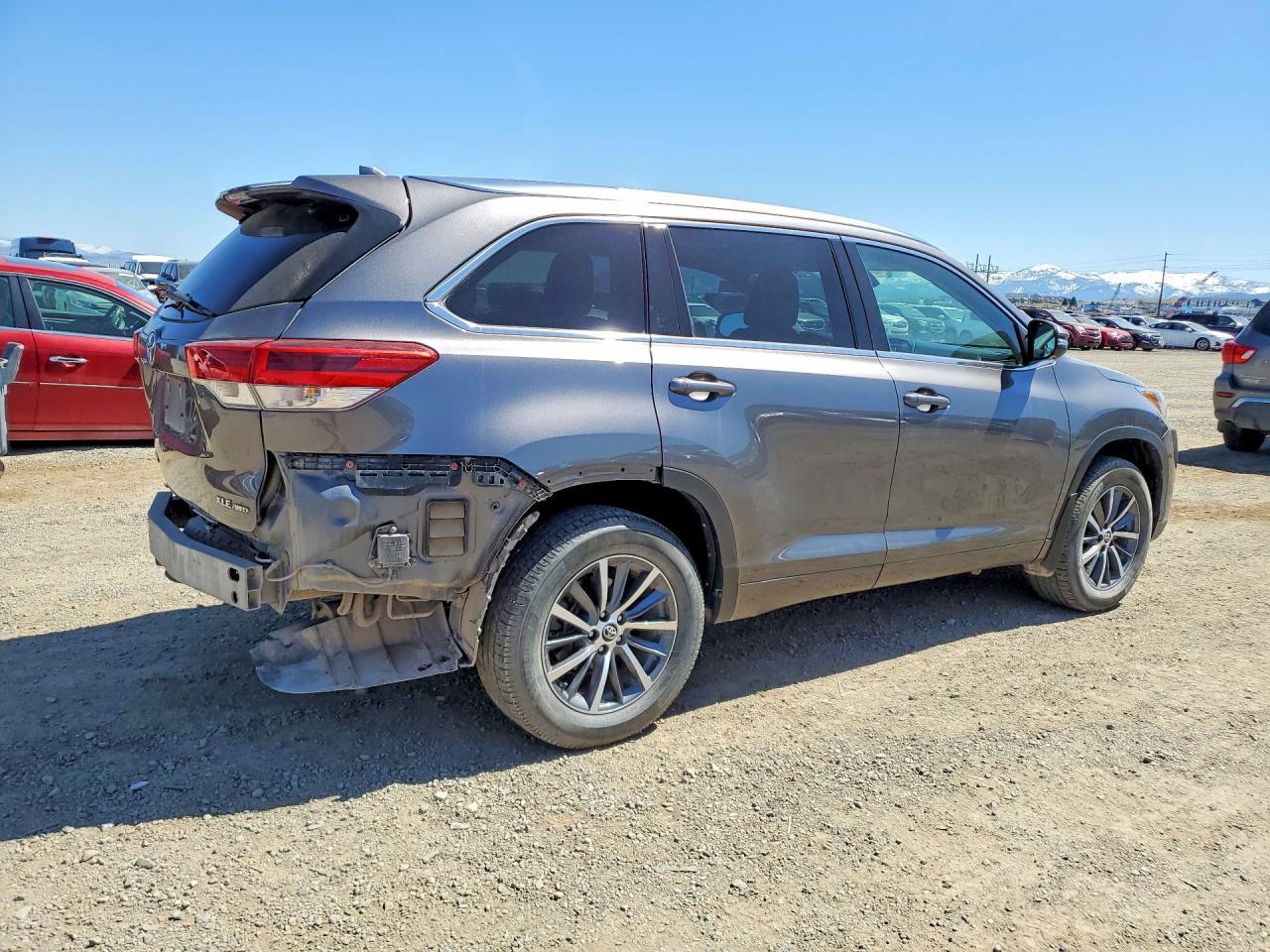2018 Toyota Highlander Xle - Фото 3