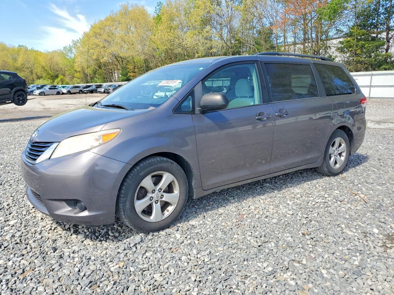 2011 Toyota Sienna Le