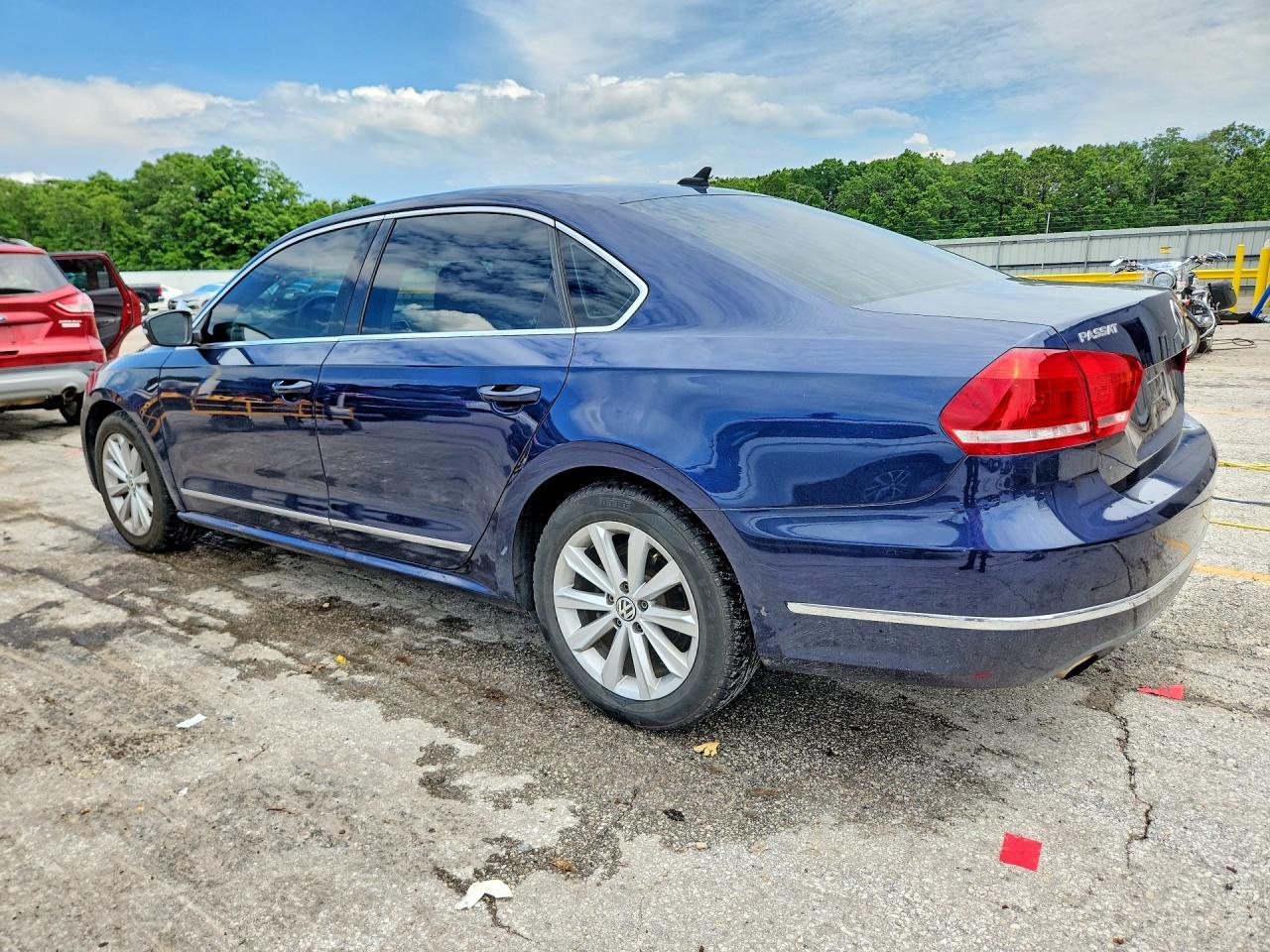 2013 Volkswagen Passat Sel - Фото 2