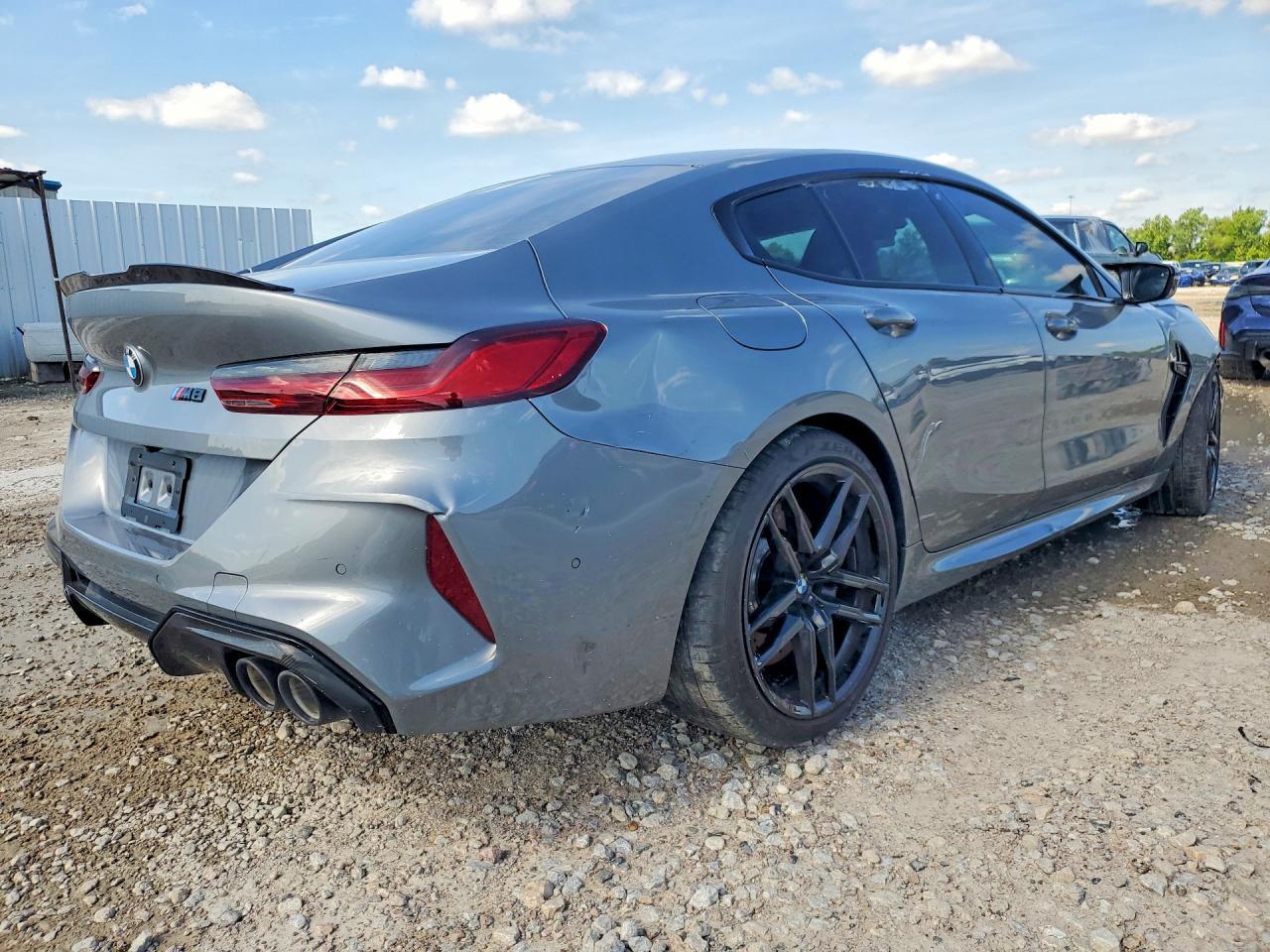 2025 BMW M8 - Фото 3