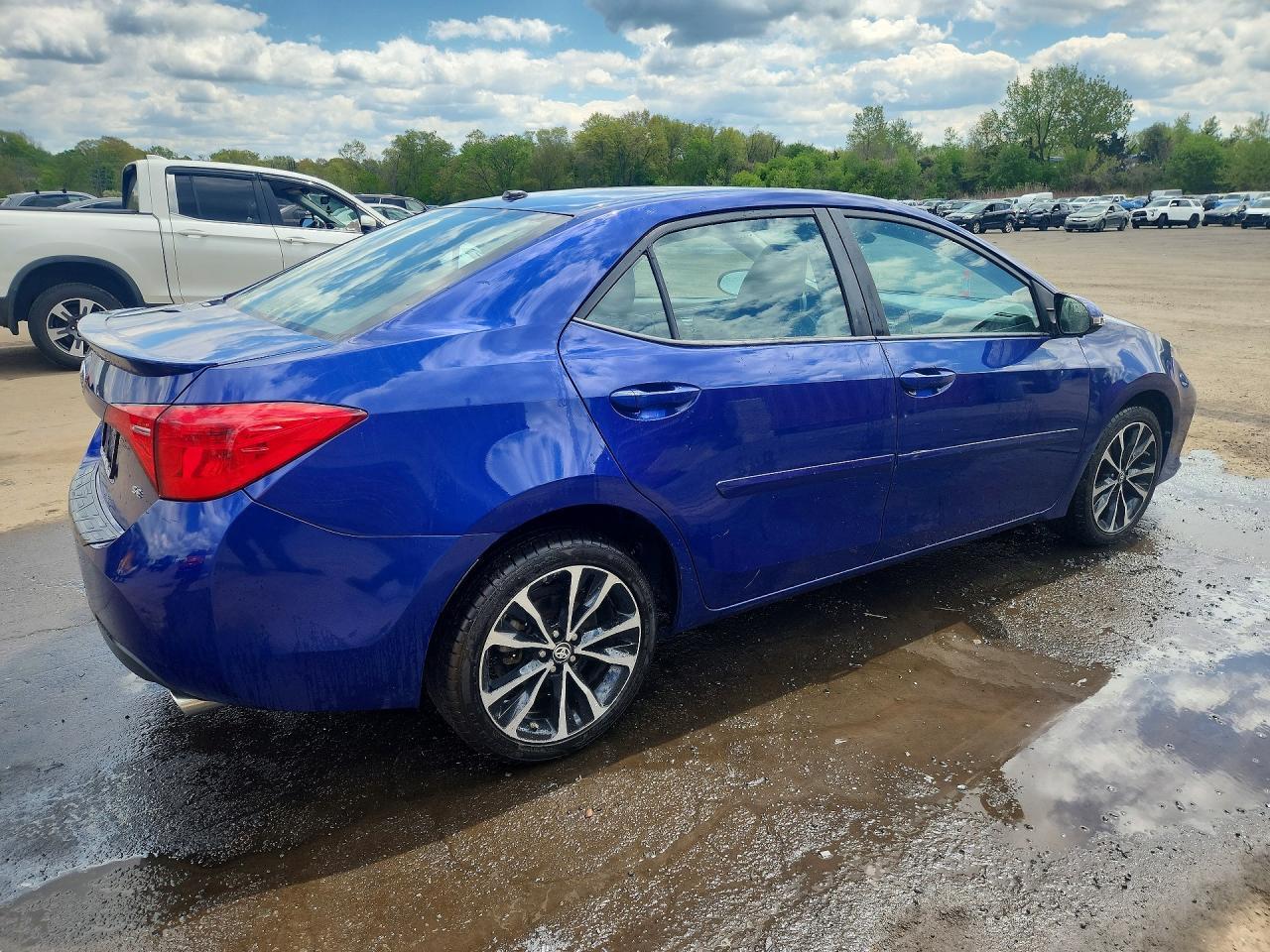 2017 Toyota Corolla Se - Image 3