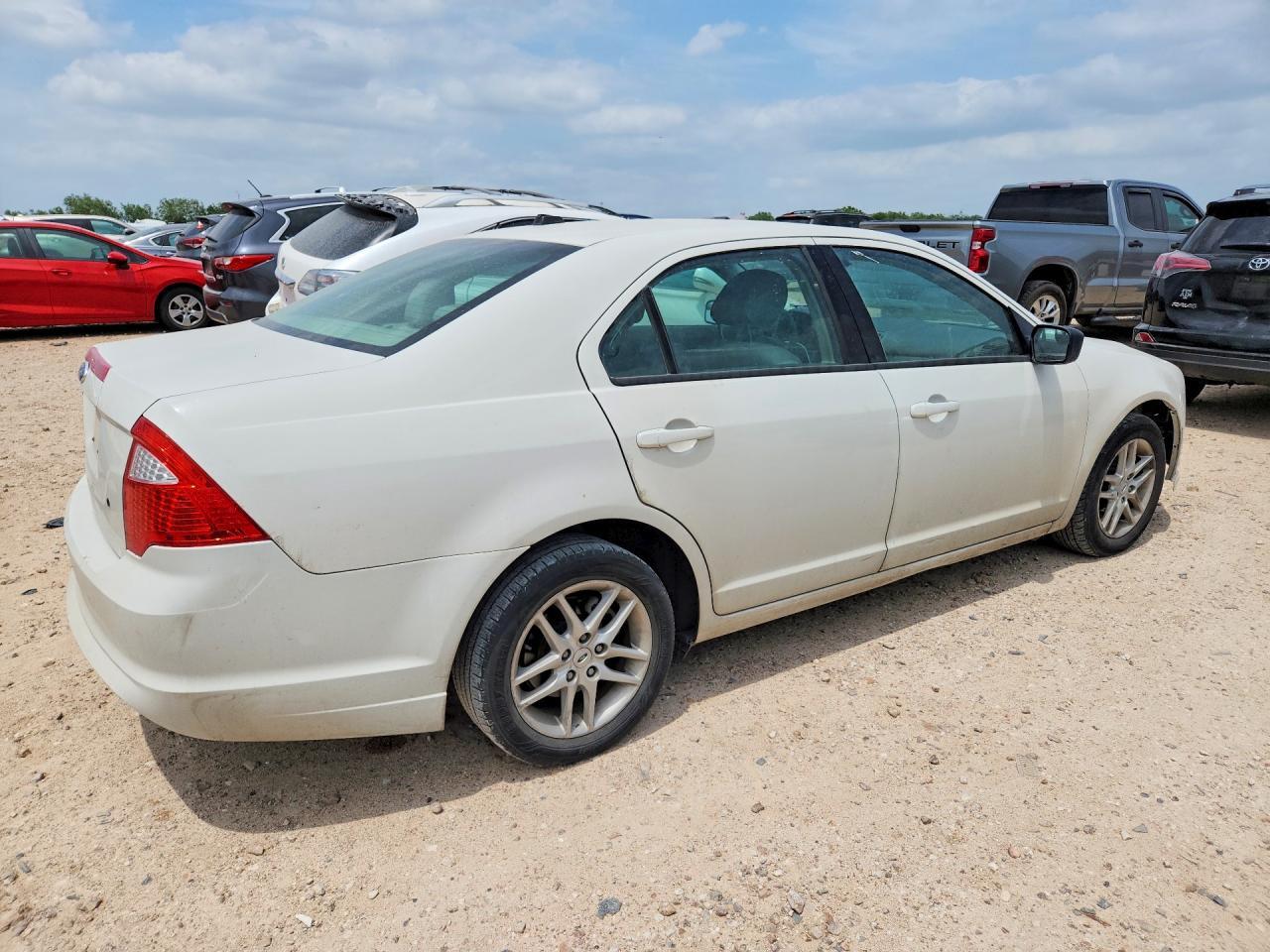 2012 Ford Fusion S - Фото 3