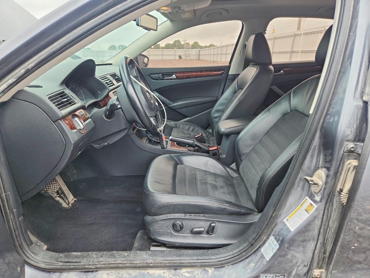 2013 Volkswagen Passat Sel - Image 7