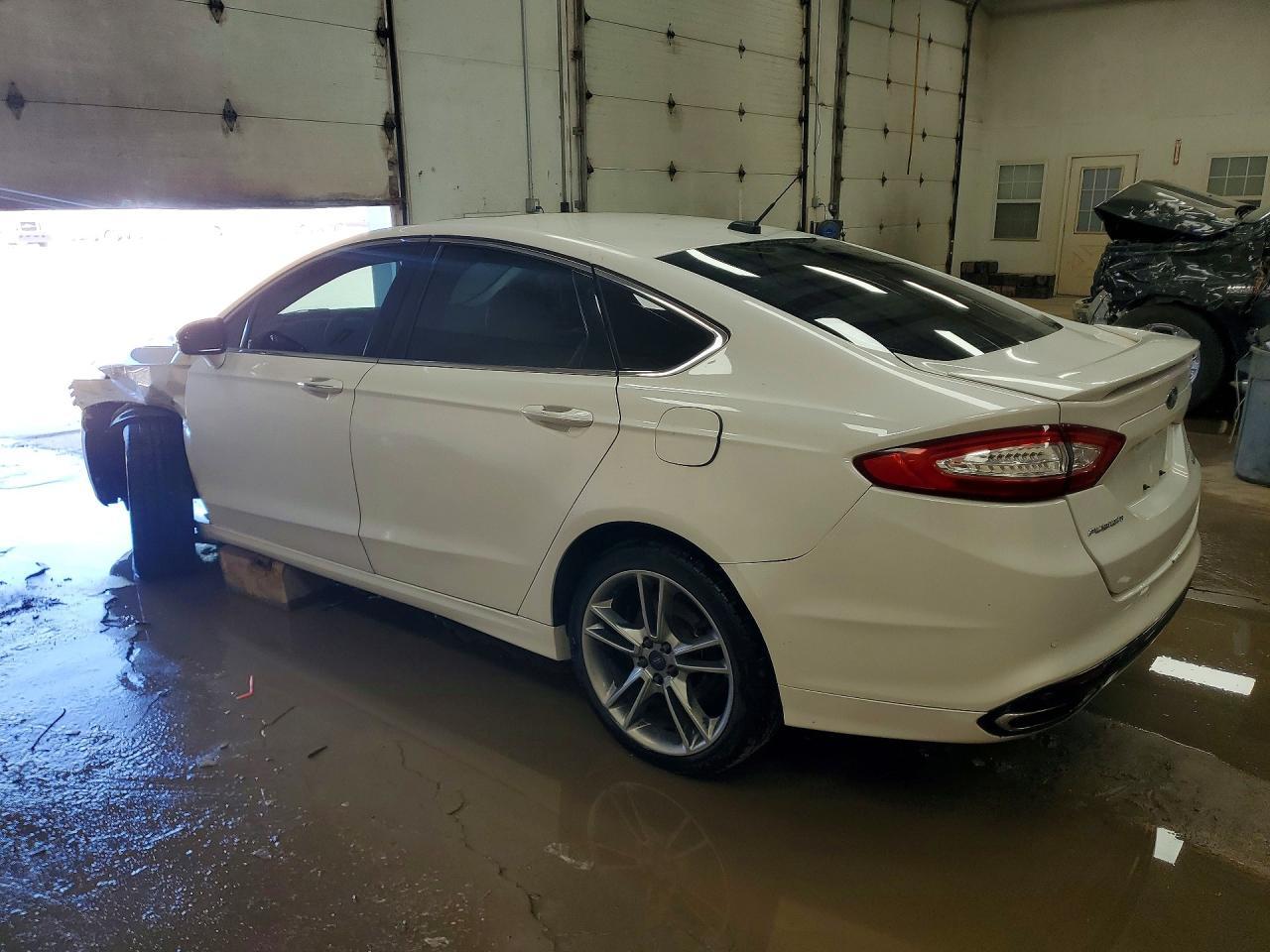 2016 Ford Fusion Titanium - Фото 2