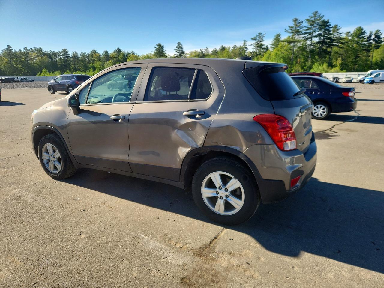 2020 Chevrolet Trax Ls - Фото 2