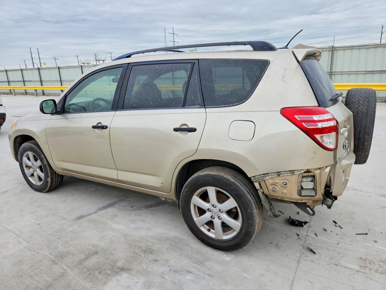 2009 Toyota Rav4 Base - Image 2