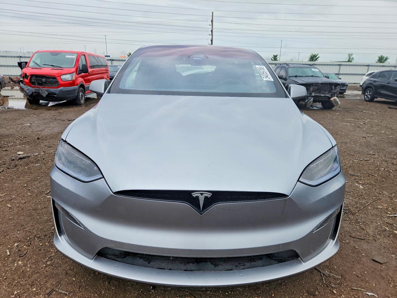 2025 Tesla Model X - Фото 5