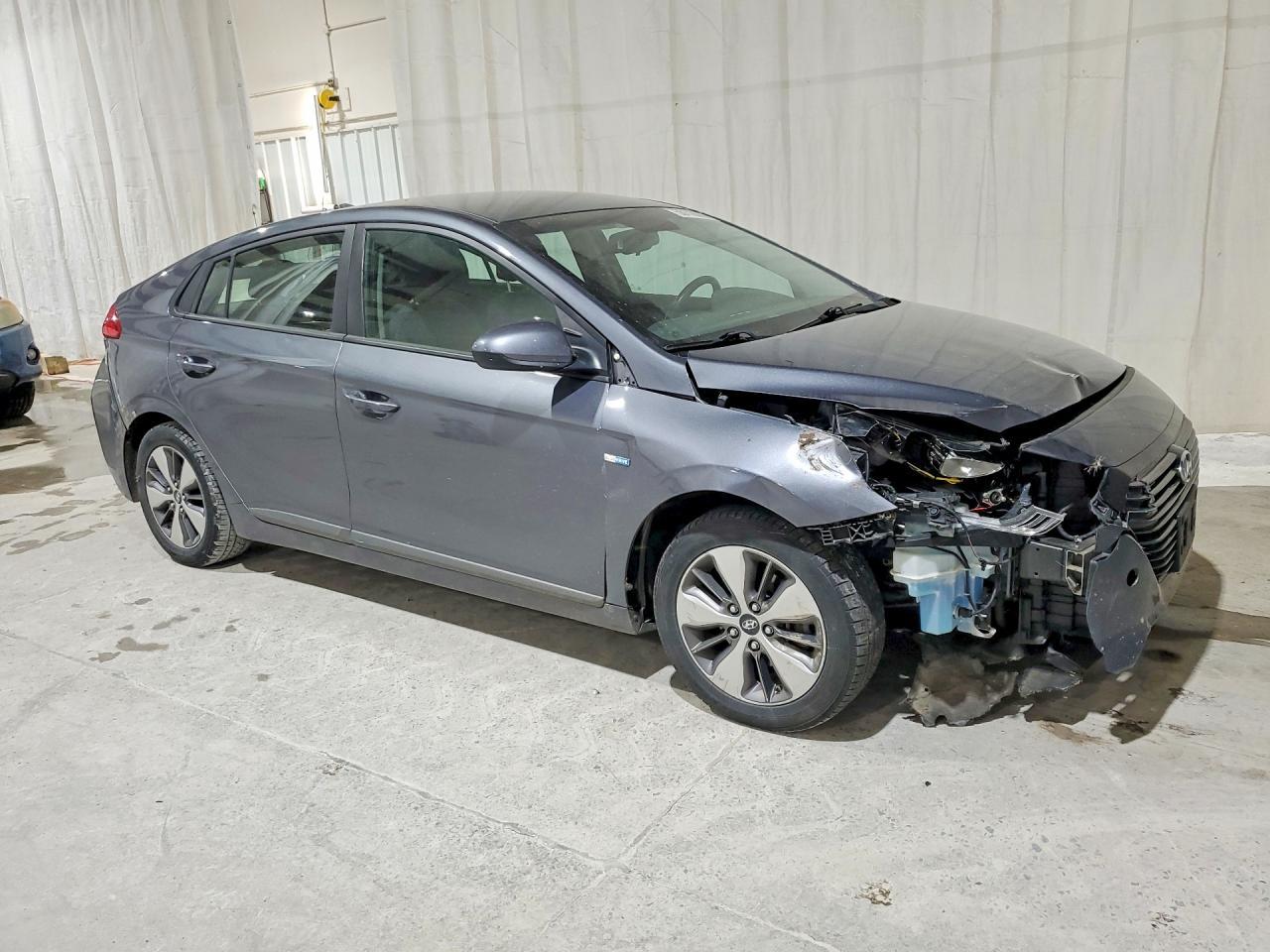 2019 Hyundai Ioniq Plug-In Hybrid Base - Image 4