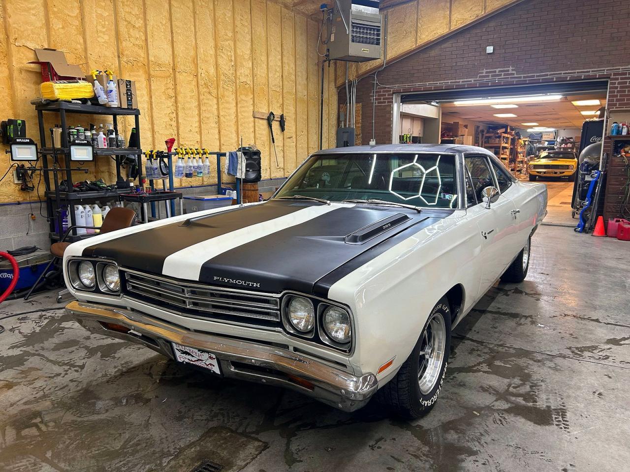 1969 Plymouth Roadrunner - Фото 2