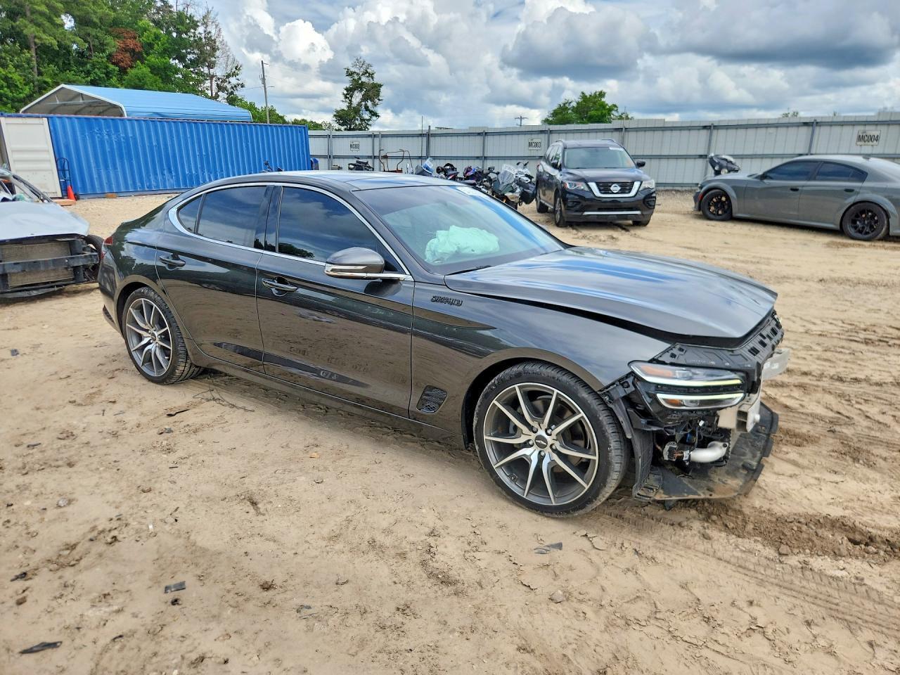 2022 Genesis G70 2.0T - Фото 4