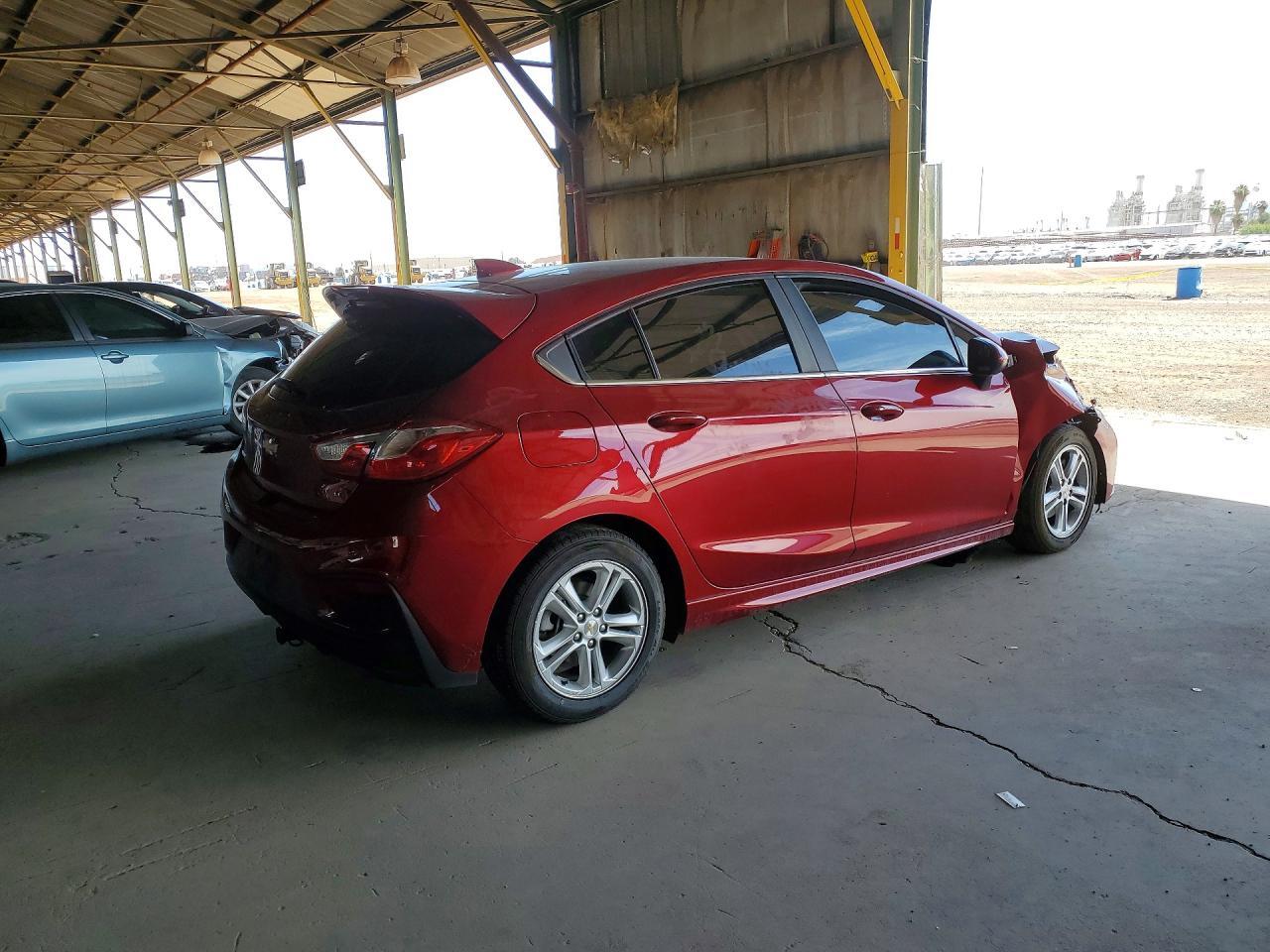 2017 Chevrolet Cruze - Фото 3