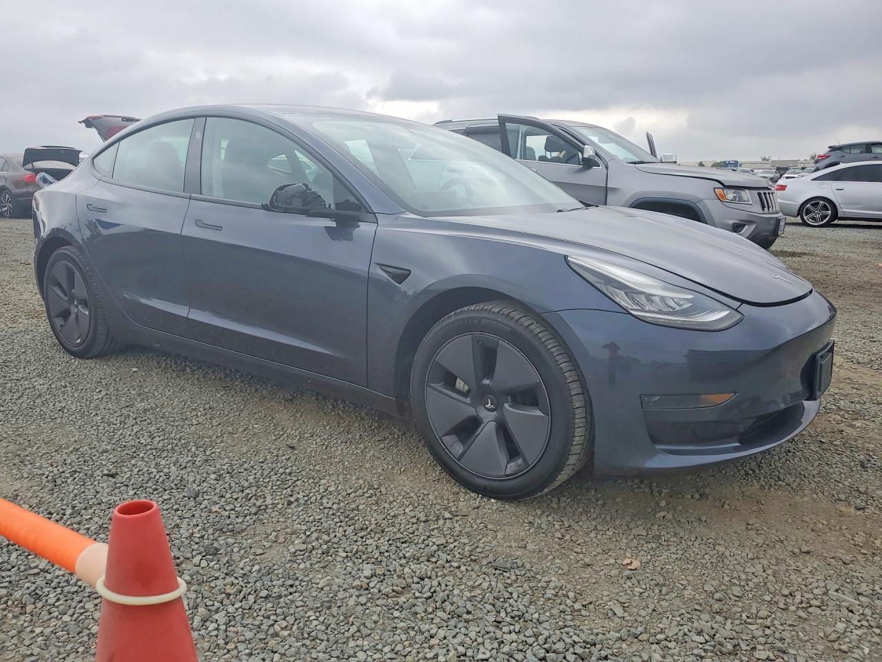 2021 Tesla Model 3 - Фото 4