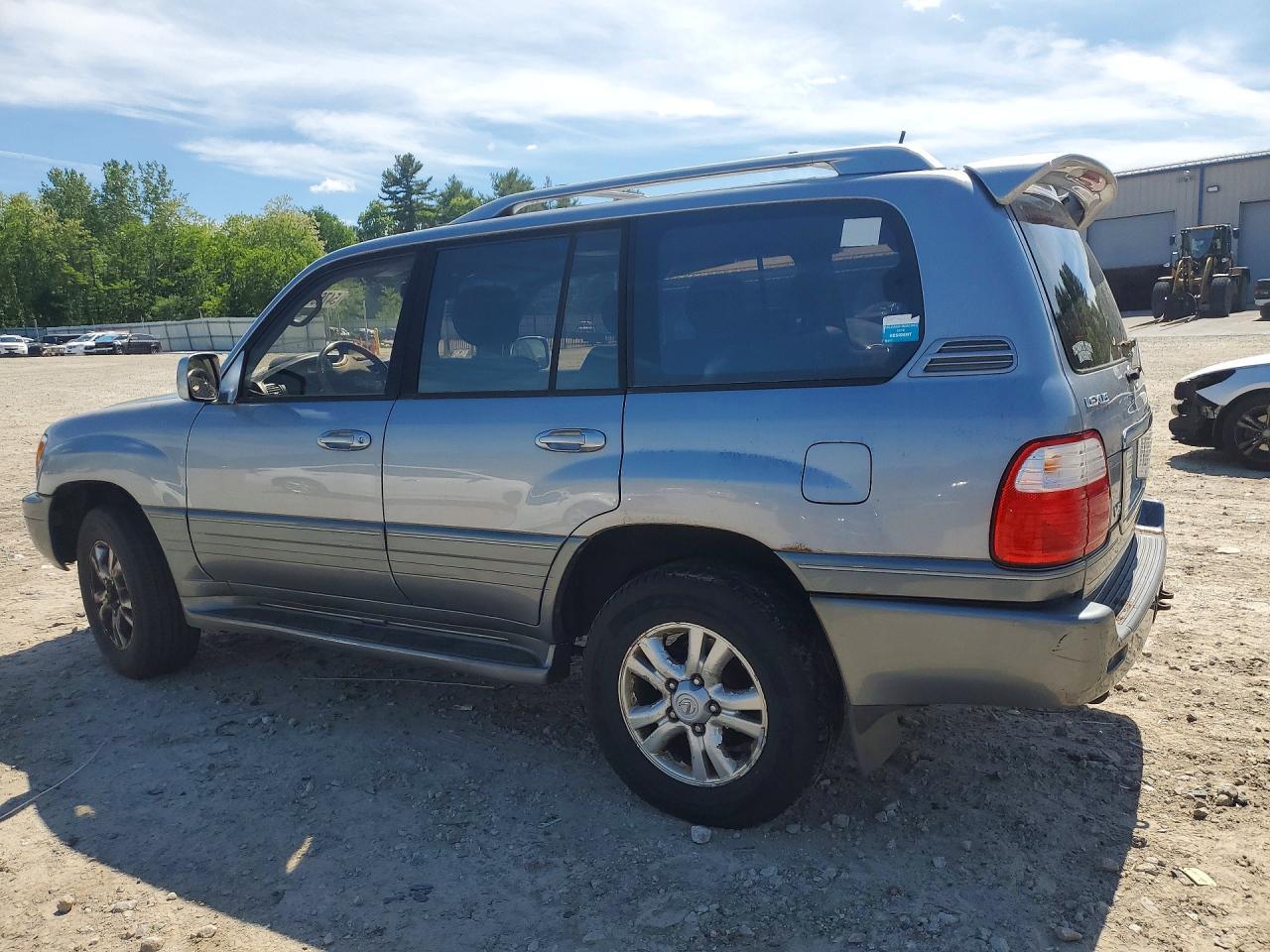 2003 Lexus Lx 470 - Image 2