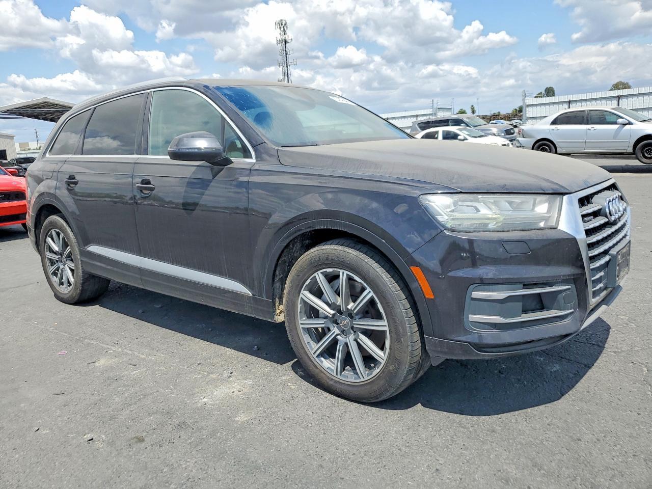 2017 Audi Q7 Premium Plus - Image 4
