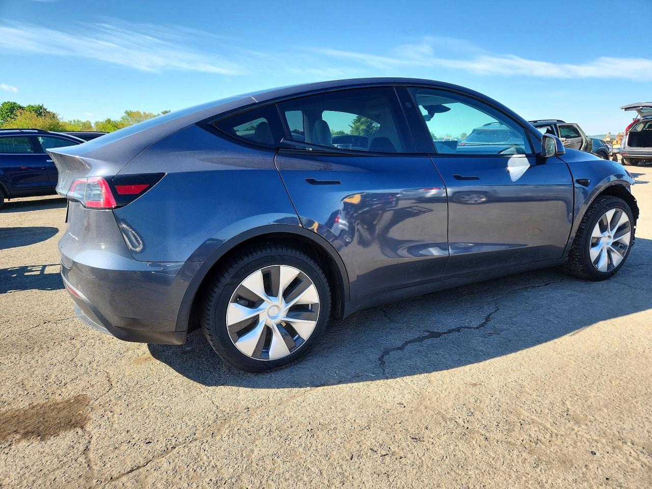 2023 Tesla Model Y - Фото 3