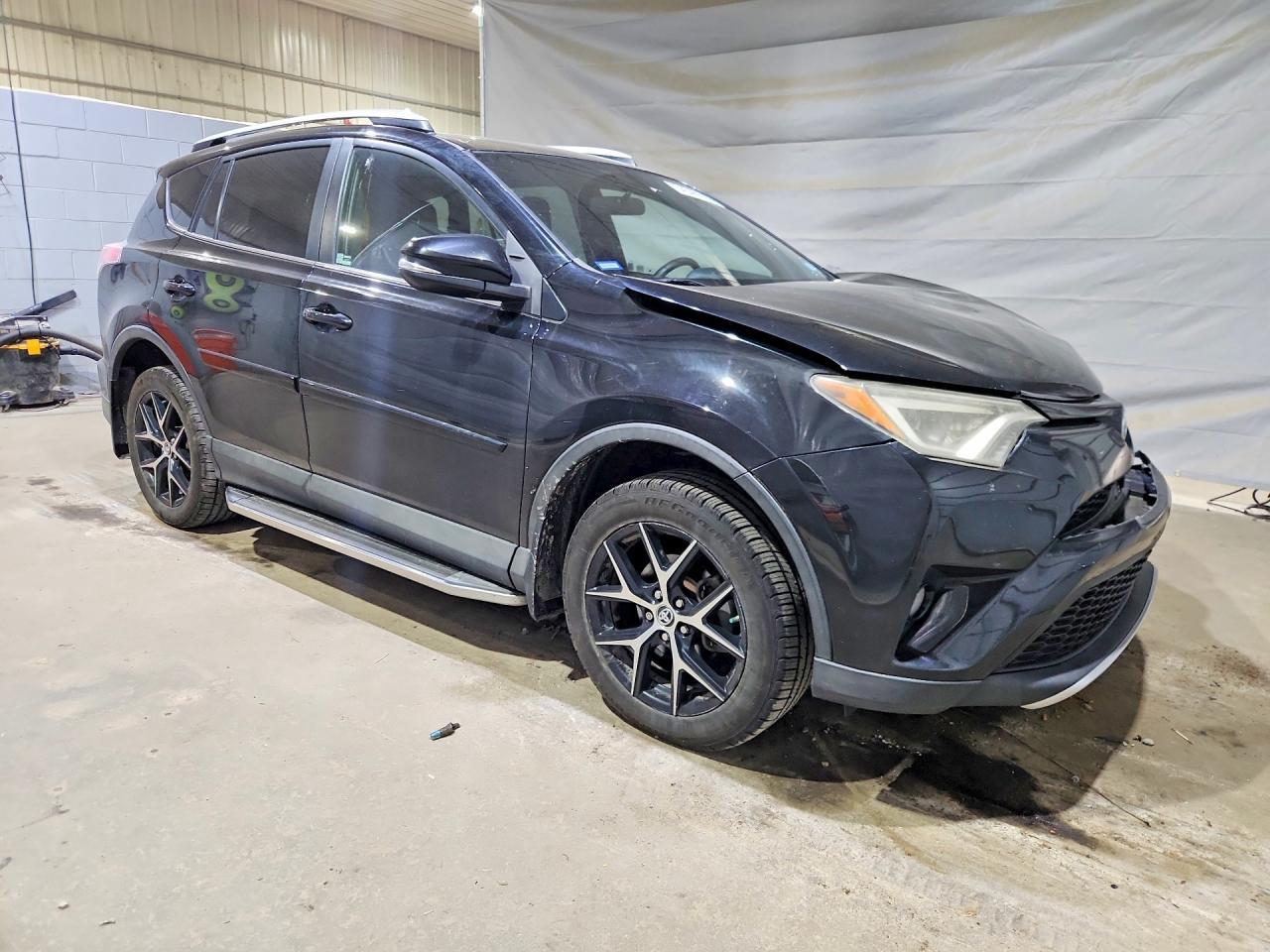 2016 Toyota Rav4 Se - Фото 4