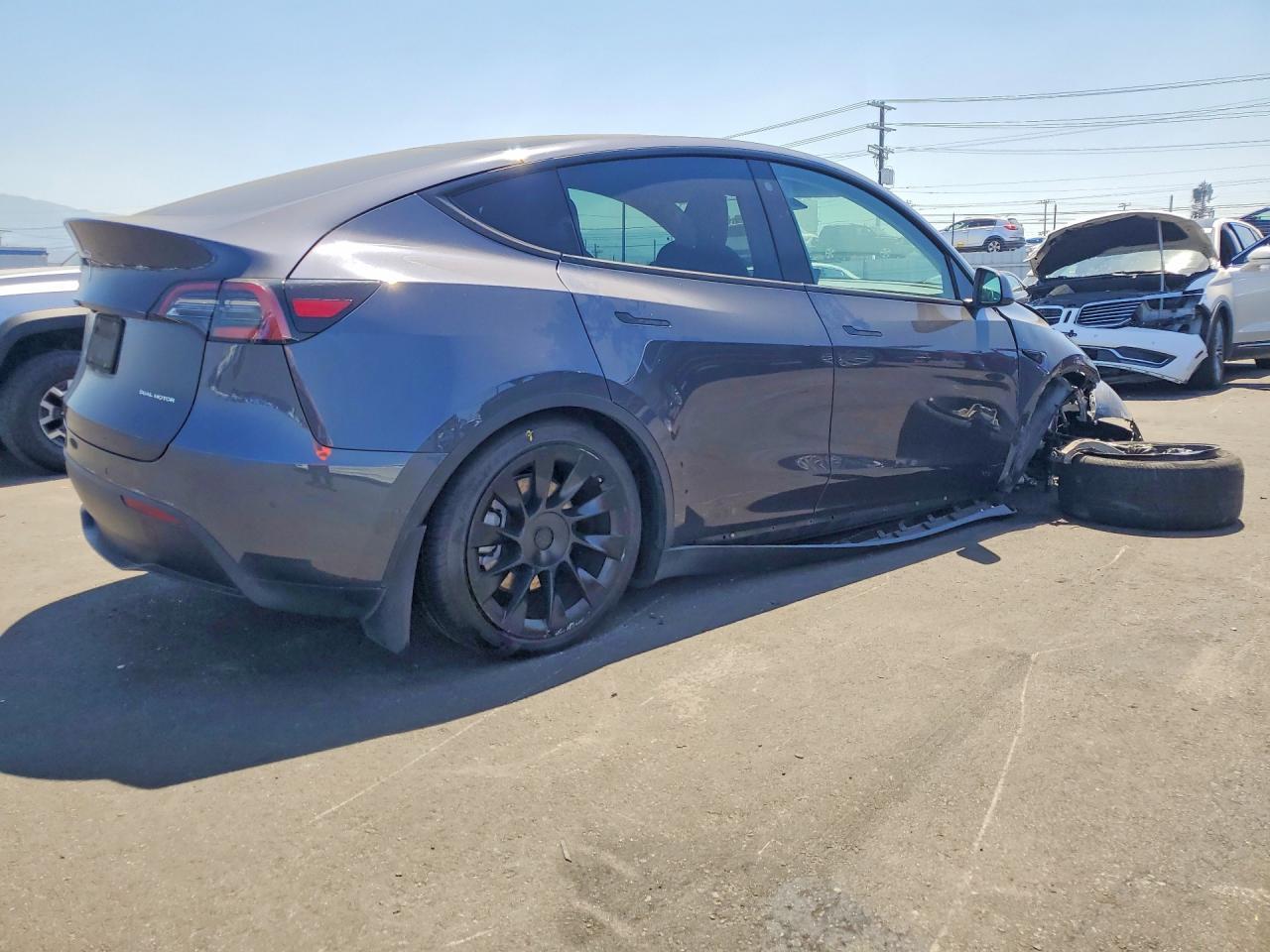 2022 Tesla Model Y - Фото 3