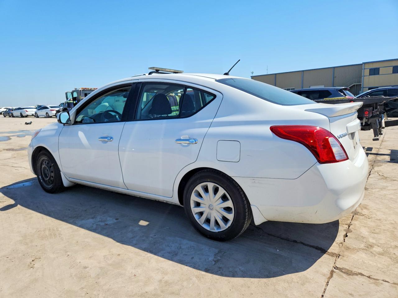 2014 Nissan Versa 1.6 Sv - Image 2