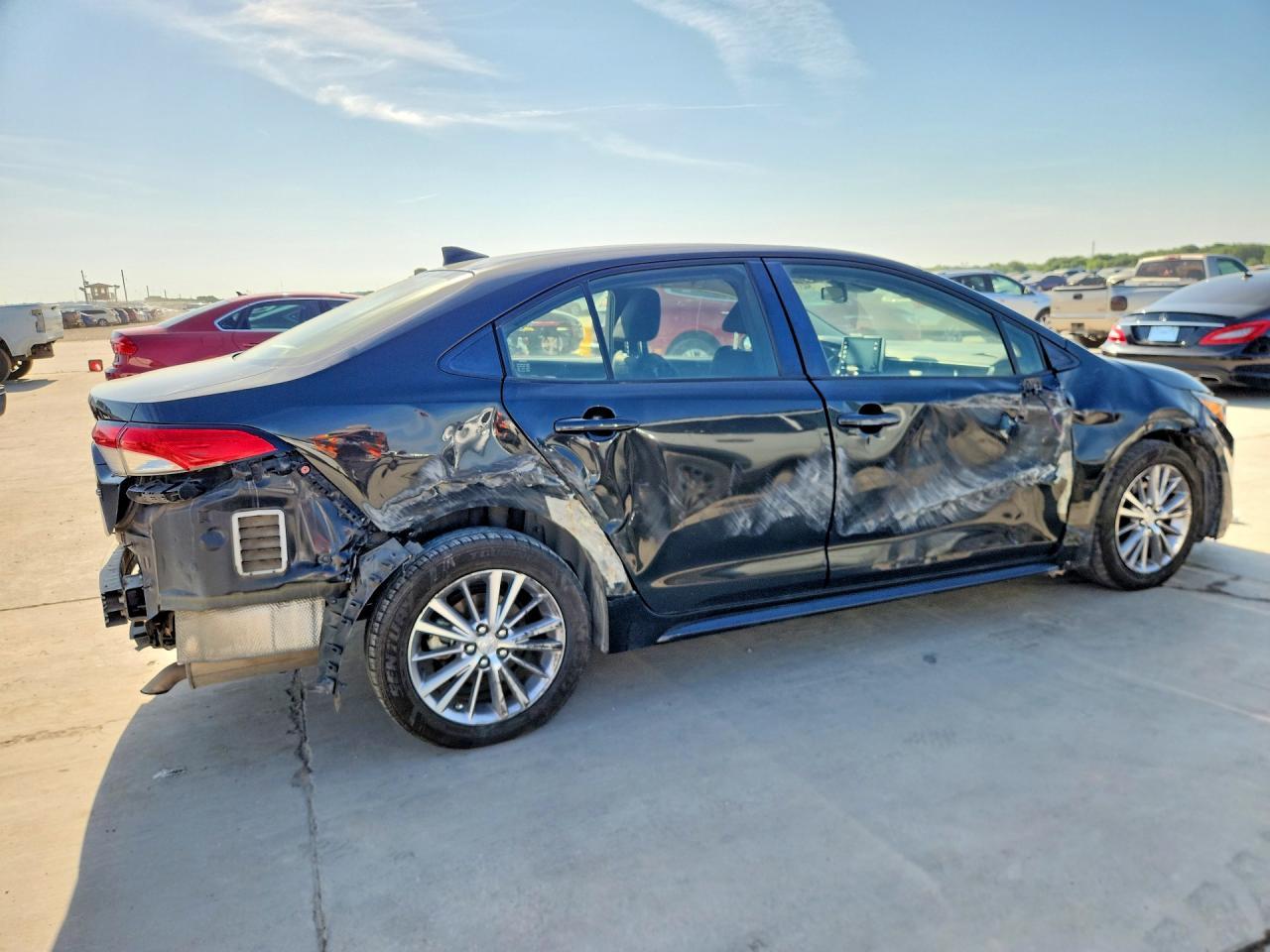 2020 Toyota Corolla Le - Фото 3
