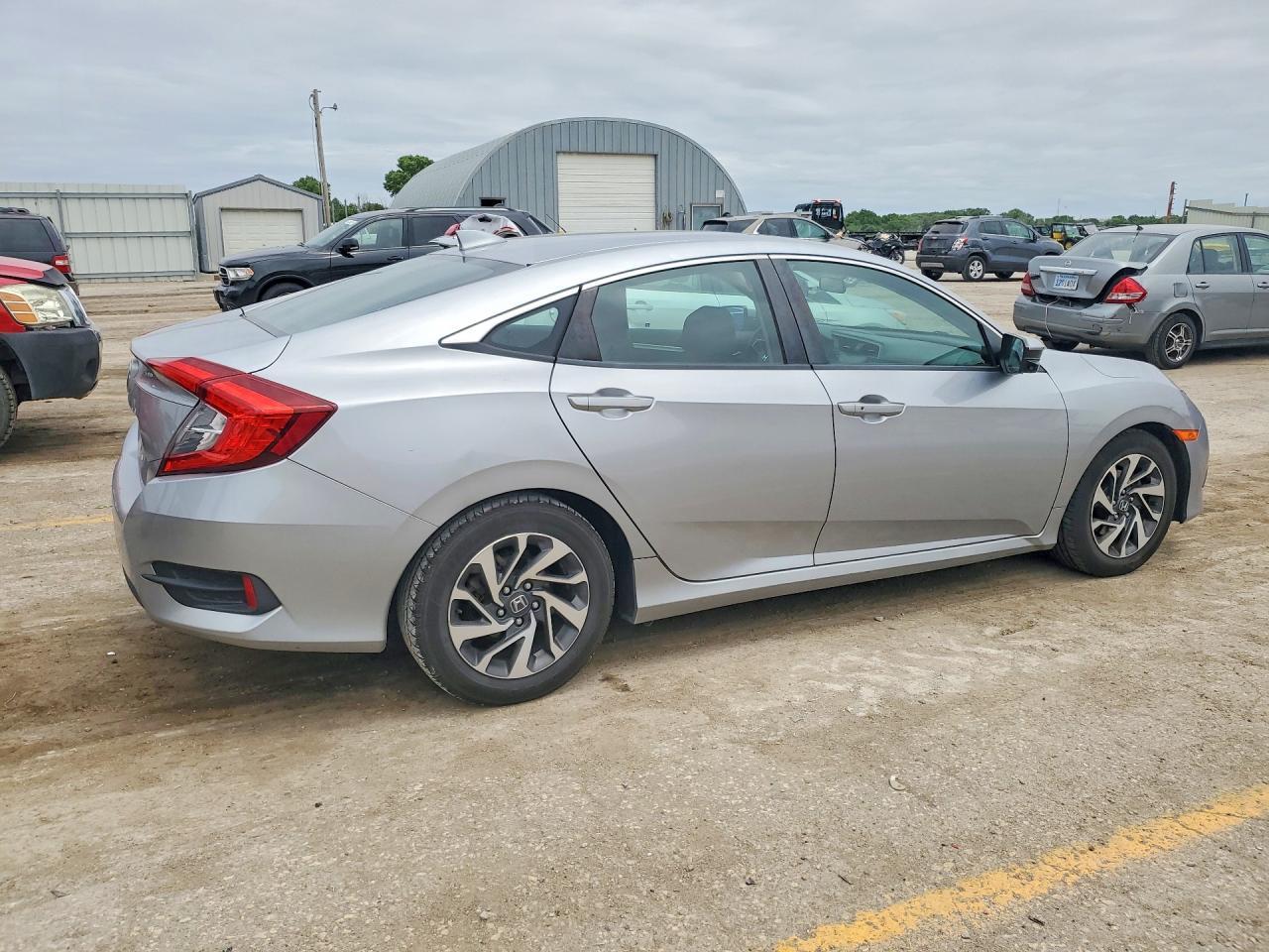 2017 Honda Civic Ex - Image 3