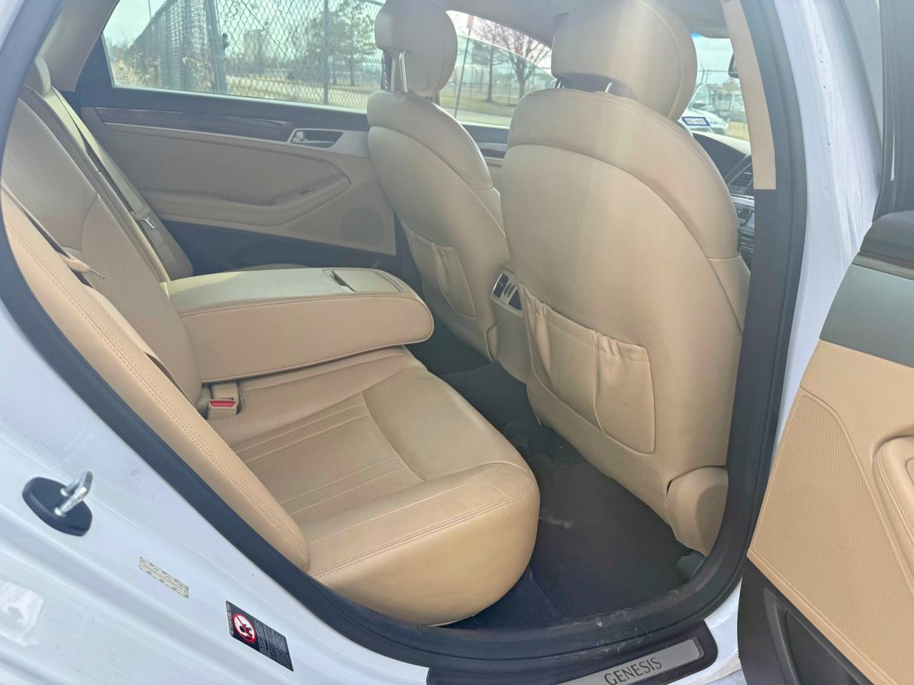 2015 Hyundai Genesis 3.8L - Image 6