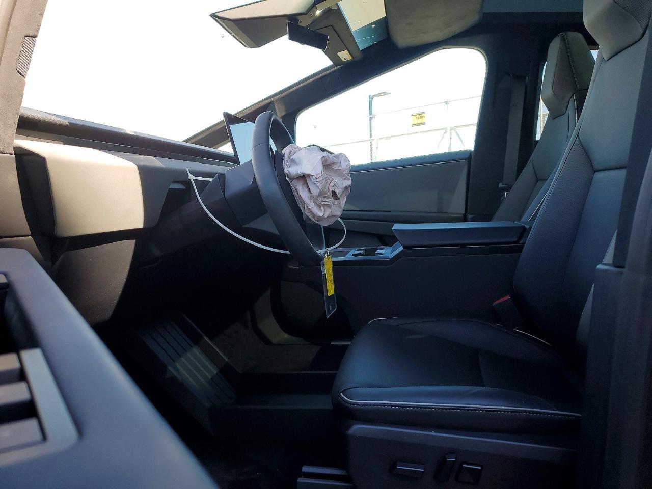 2024 Tesla Cybertruck - Фото 7