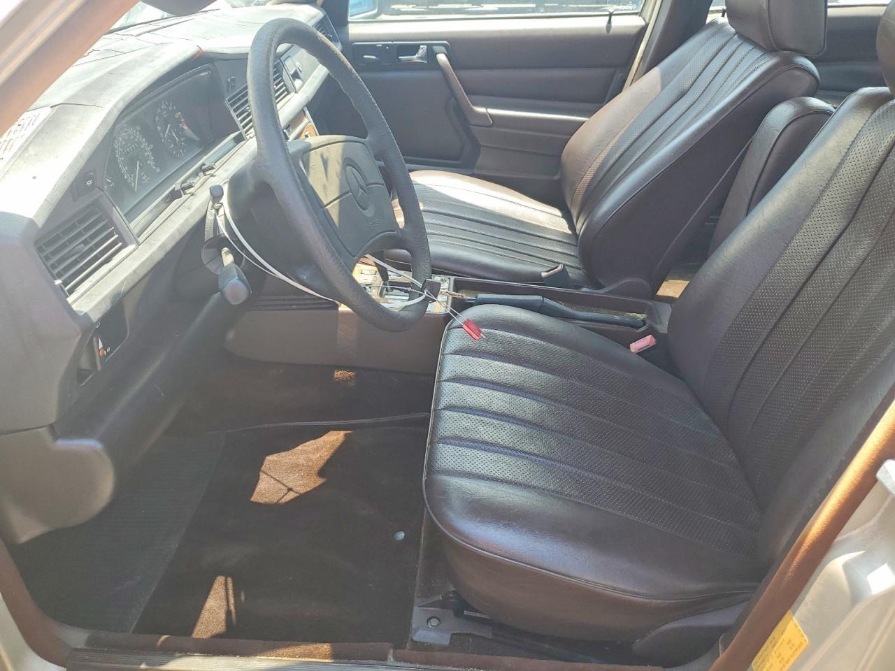 1988 Mercedes Benz 190 E 2.3 - Фото 7