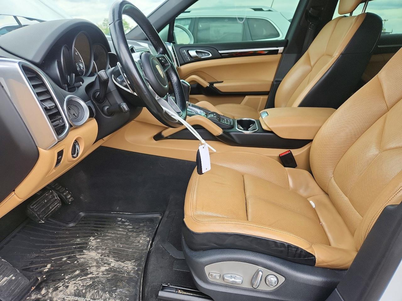 2016 Porsche Cayenne - Image 7