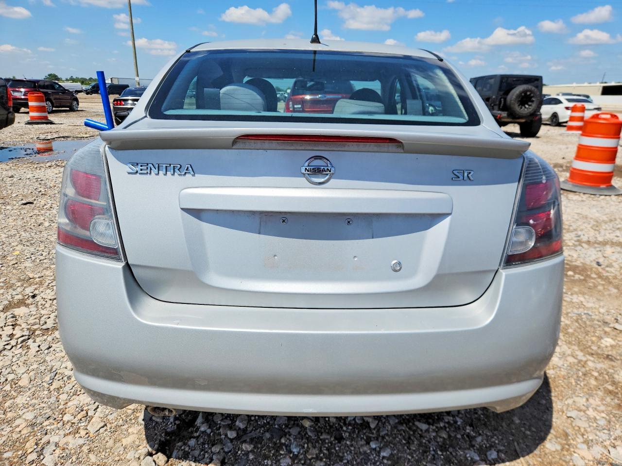 2011 Nissan Sentra 2.0 - Image 6