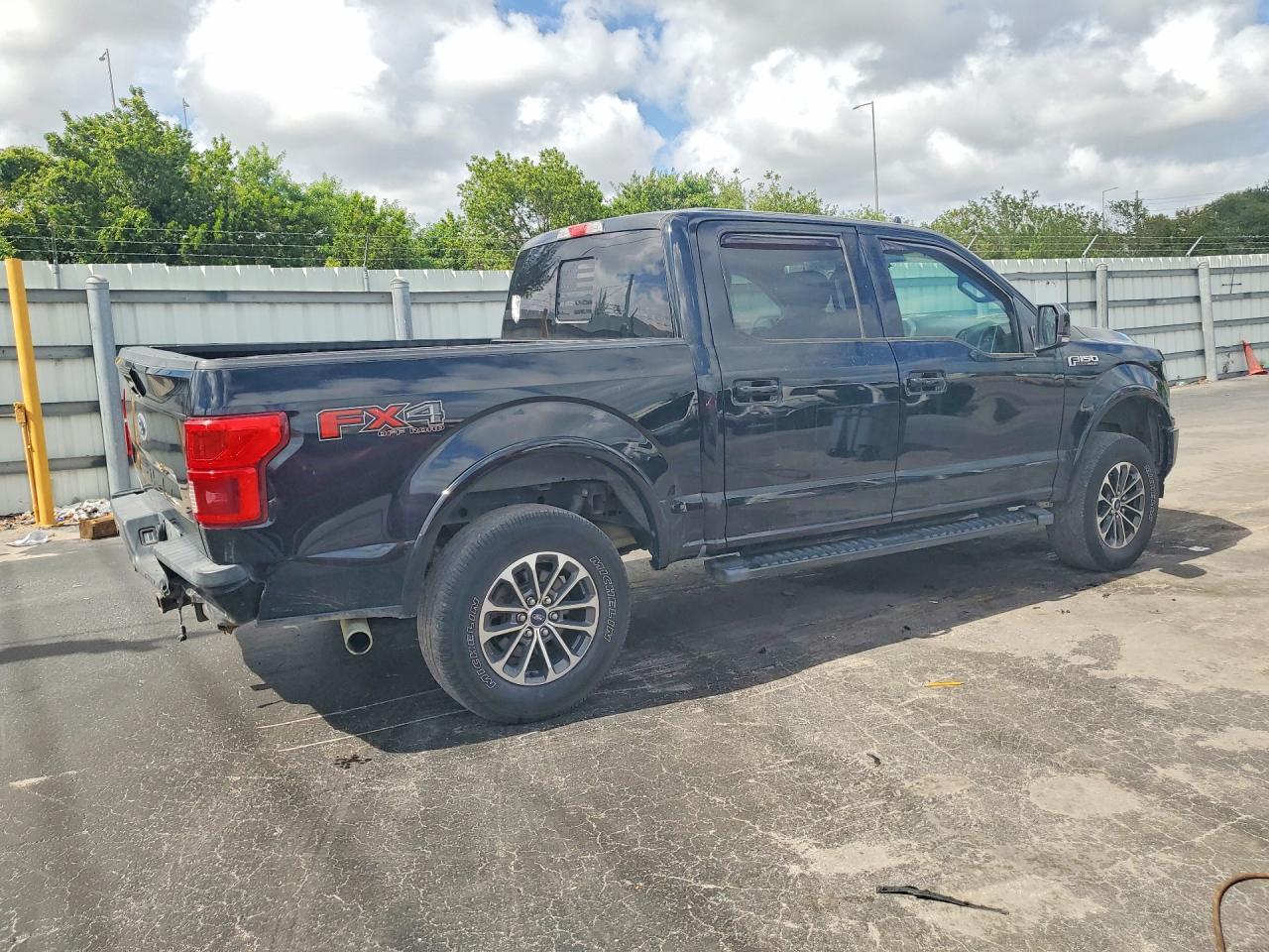 2018 Ford F150 Supercrew - Фото 3