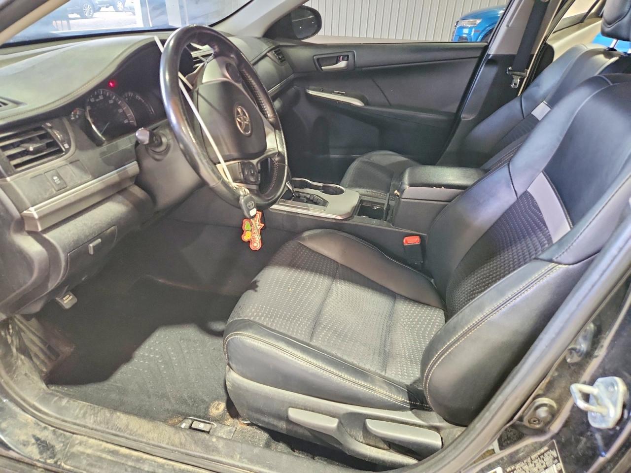 2012 Toyota Camry Se - Image 7