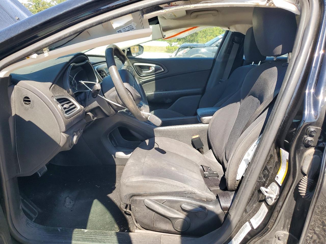2015 Chrysler 200 Limited - Фото 7