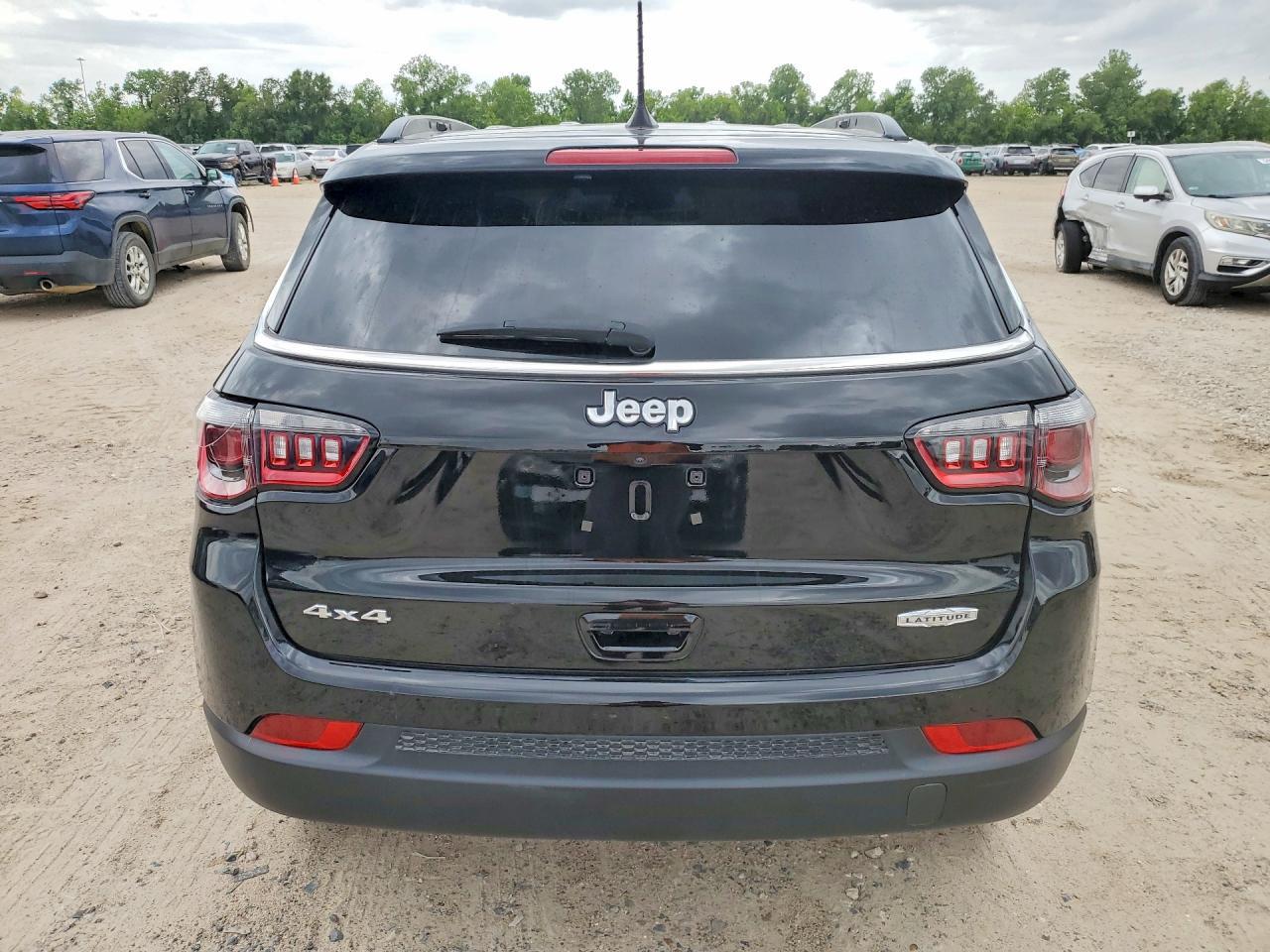 2025 Jeep Compass Latitude - Фото 6