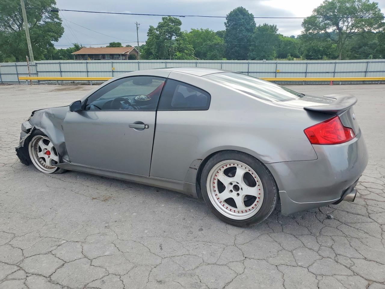 2004 Infiniti G35 Base - Фото 2