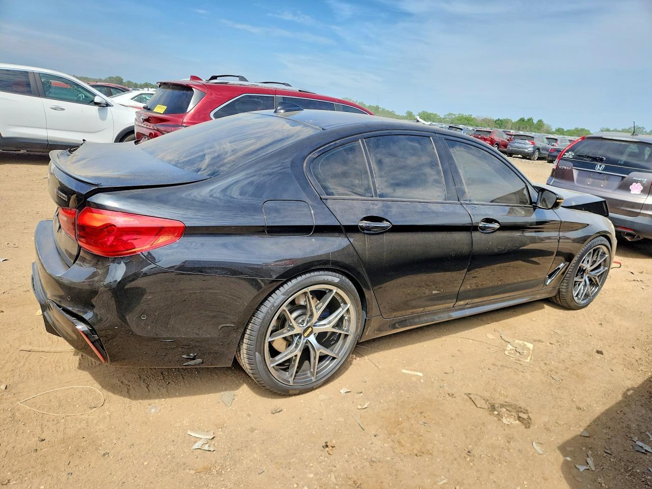2018 BMW M550Xi - Фото 3