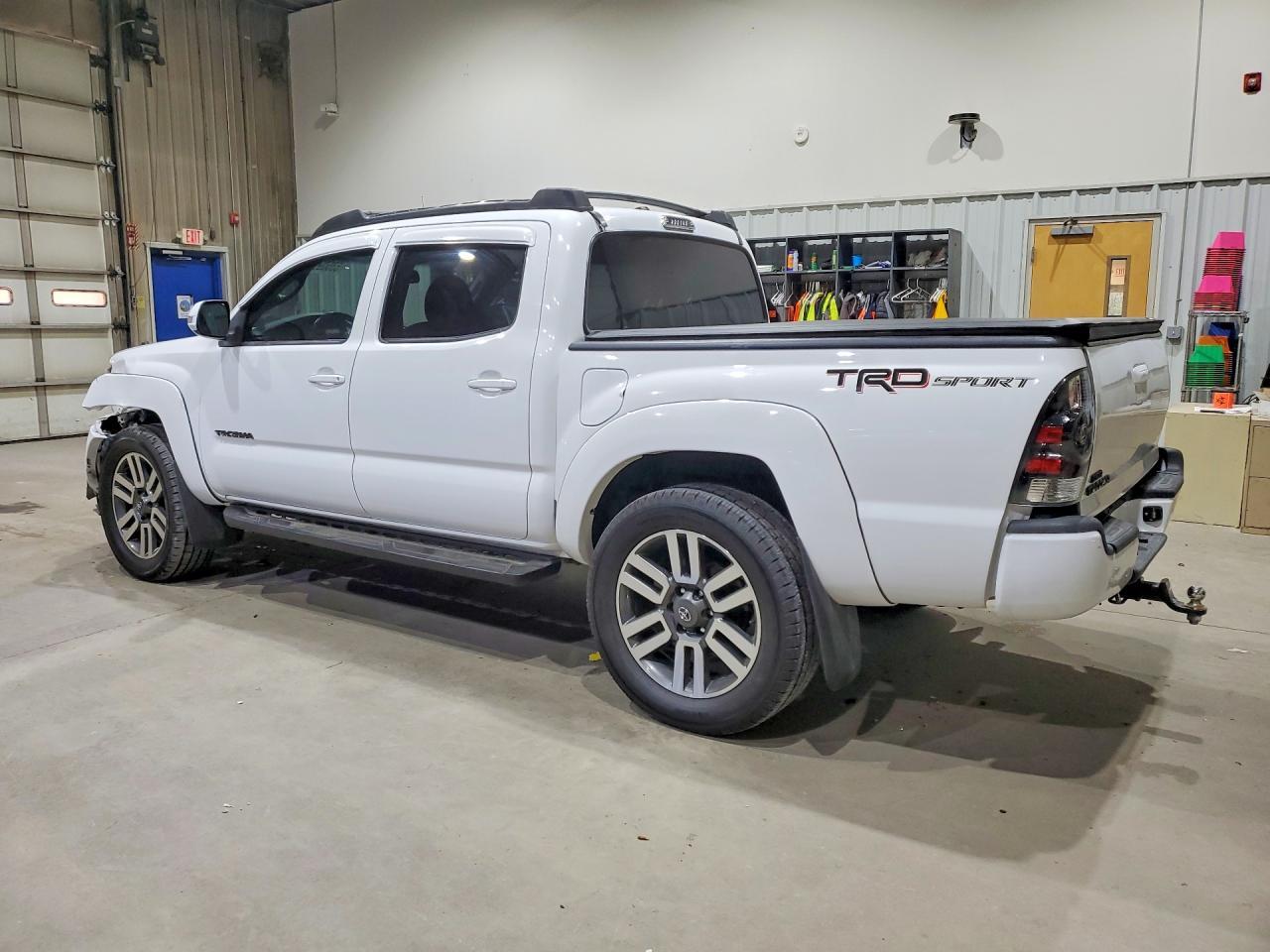 2011 Toyota Tacoma Double Cab - Фото 2