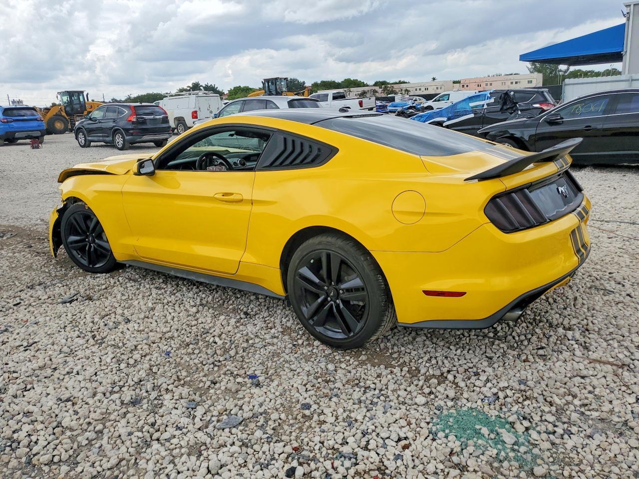2016 Ford Mustang - Фото 2